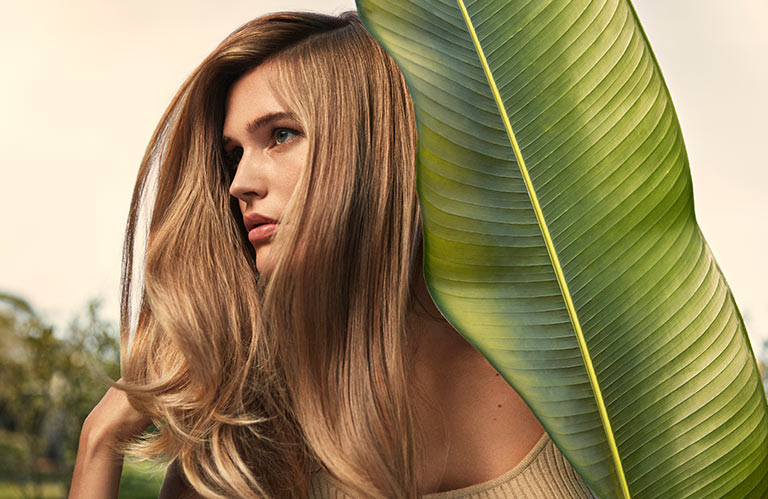 Aveda nutriplenish™ hair care model.