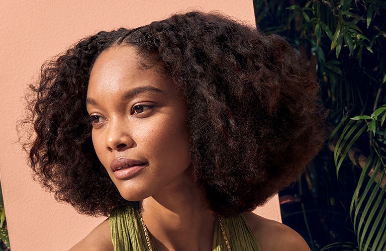 Aveda nutriplenish hair care model.
